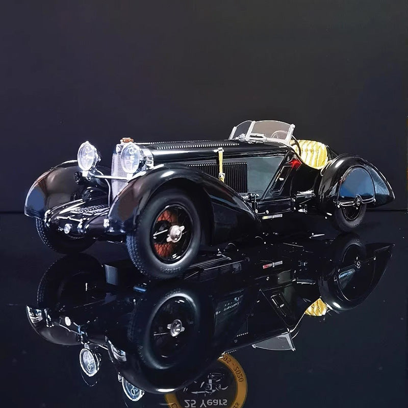 CMC Mercedes-Benz SSK Gift Set 1:18 Diecast Model