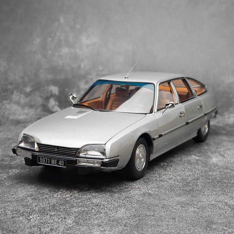 Norev 1:18 Citroën CX 2200 Pallas 1976 Diecast Model