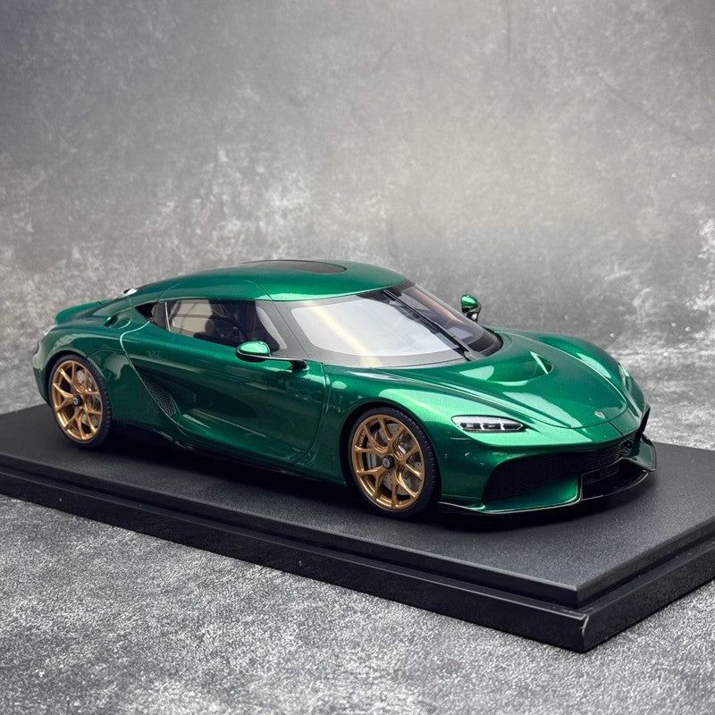 GT Spirit 1:18 Koenigsegg Gemera Racing Green 2024 (GT888) – Limited Edition Resin Model