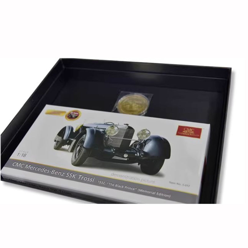CMC Mercedes-Benz SSK Gift Set 1:18 Diecast Model