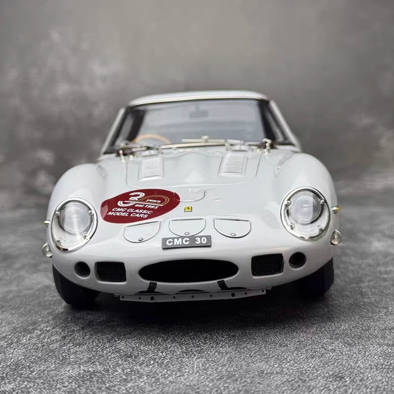 CMC 1:18 Ferrari 250 GTO 30th Anniversary Signature Edition