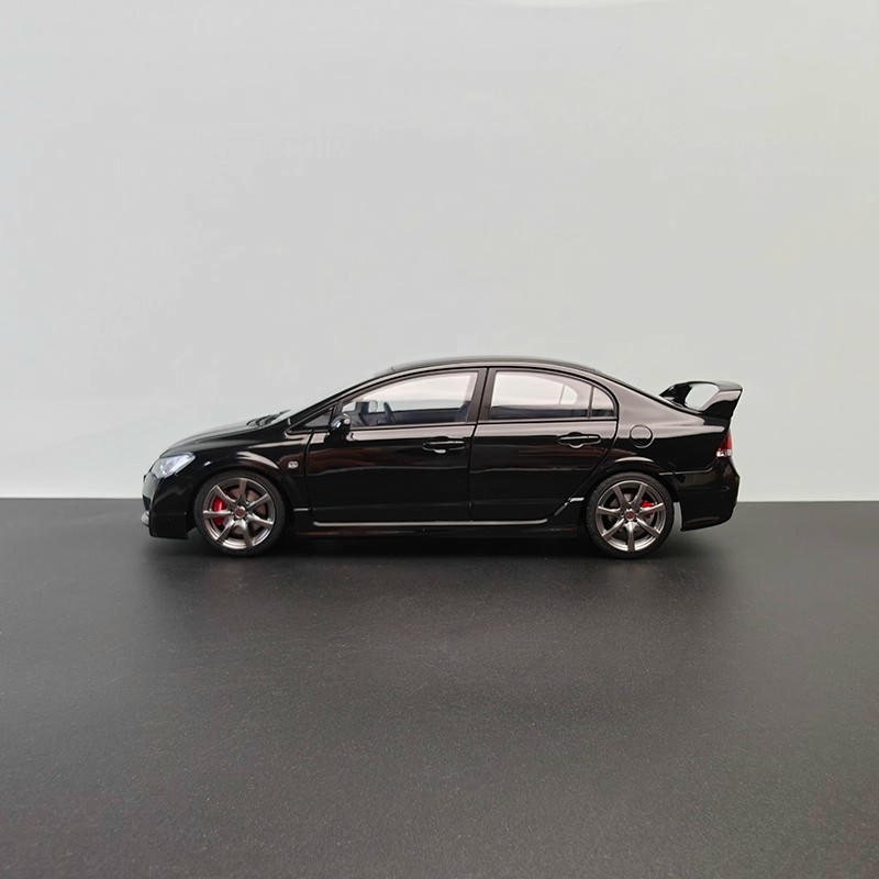 MotorHelix 1:18 Honda Civic FD2 Diecast Car