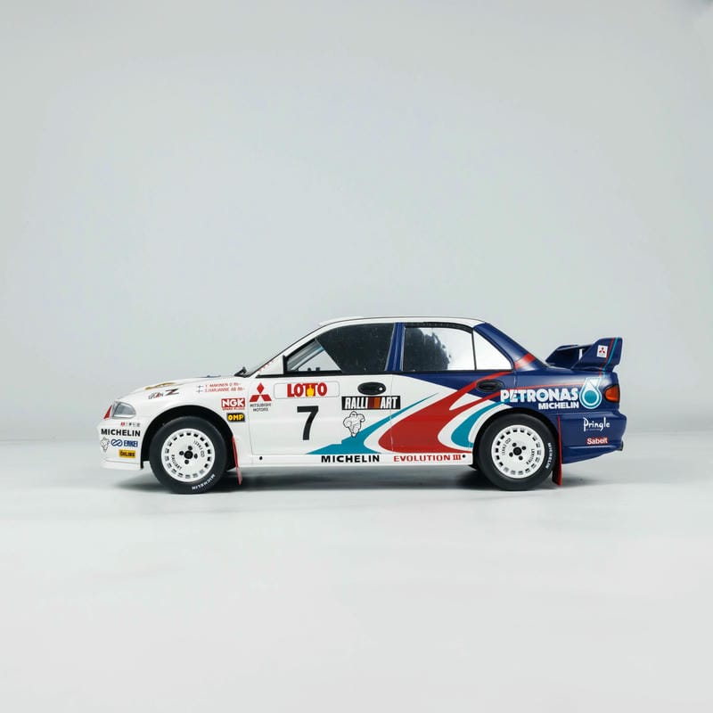 OTTO 1:18 Mitsubishi Lancer EVO III Australian Rally Makinen