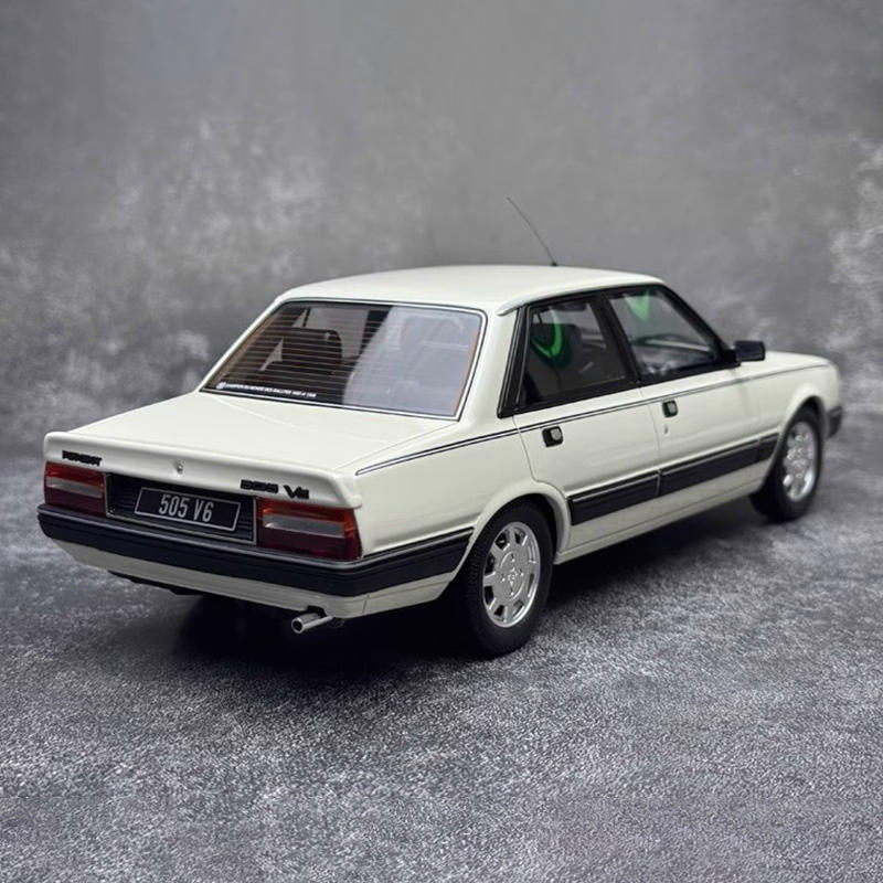 OTTO 1:18 Peugeot 505 V6 Blanc Meije 1989 Resin Model