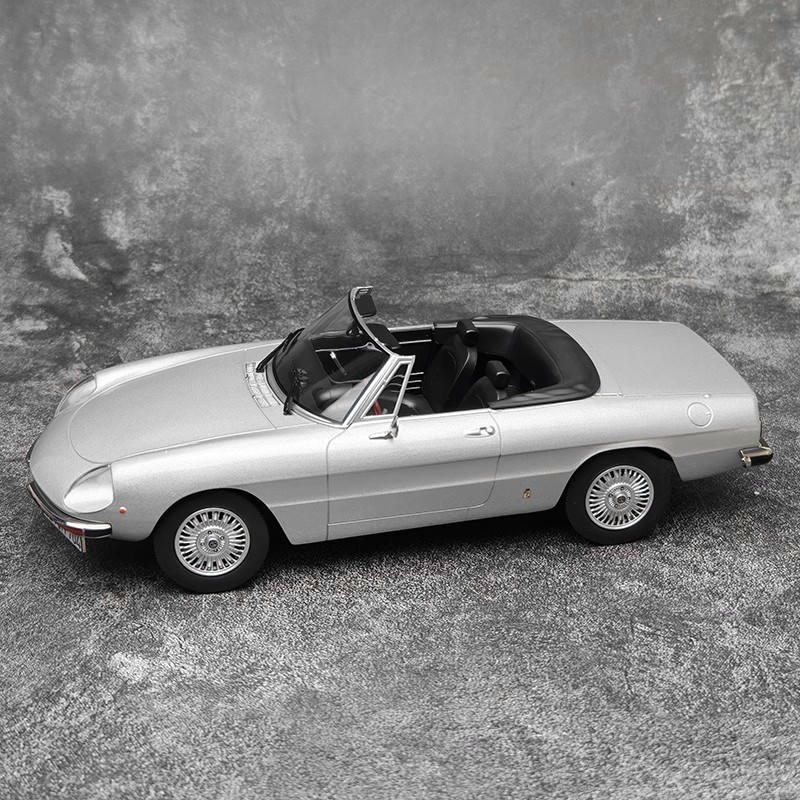 Norev 1:18 Alfa Romeo 2000 Spider 1978 Silver Sealed Diecast Car