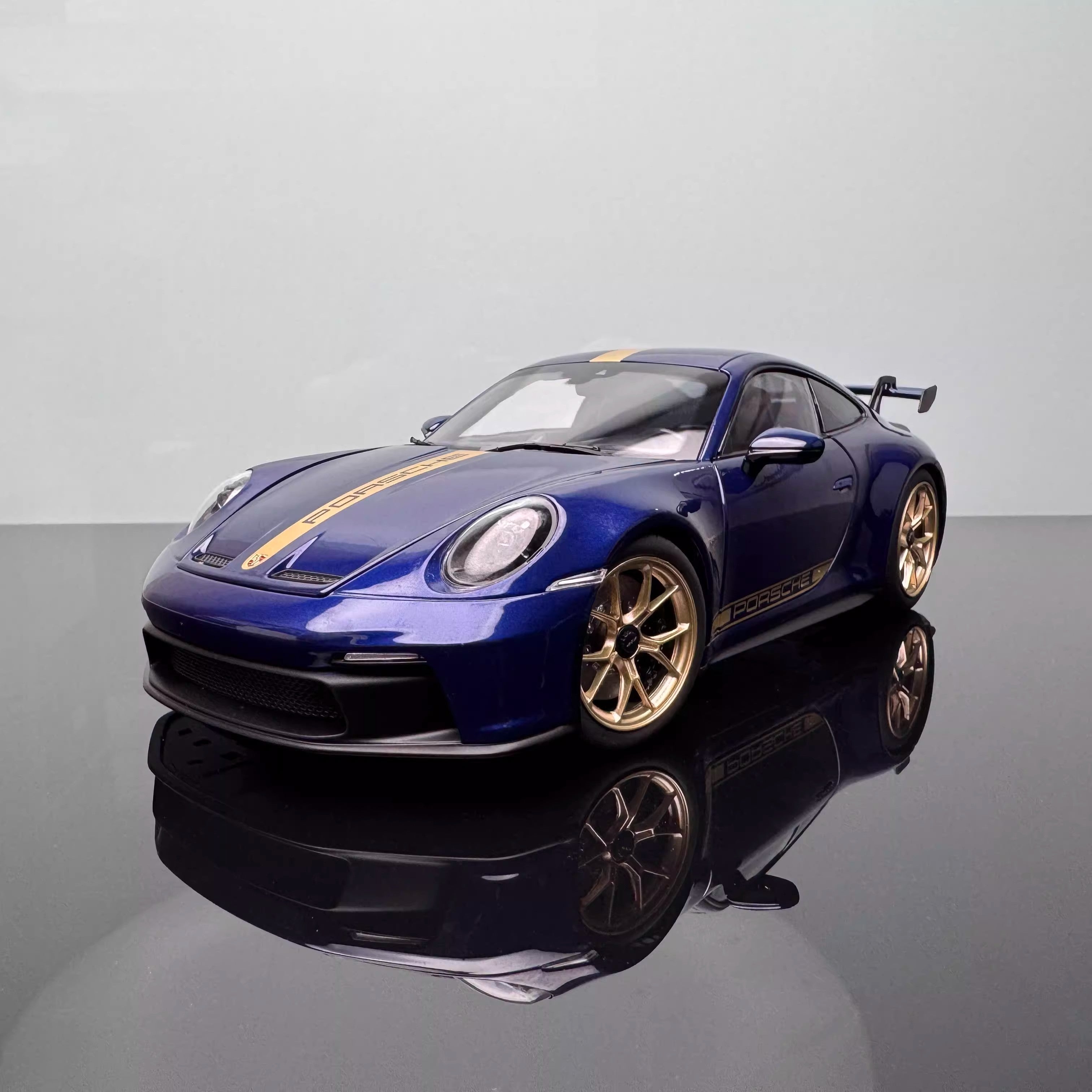 Norev Porsche 911 (992) GT3 2021 1:18 Diecast Model Car – YX car model