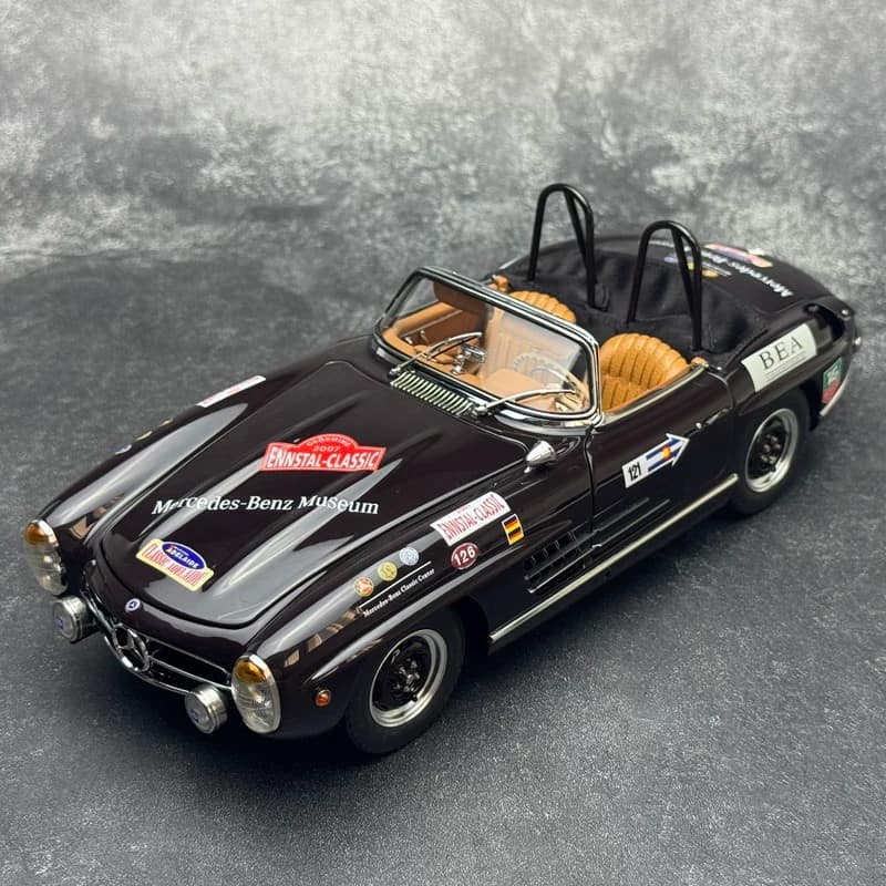 CMC 1:18 Mercedes-Benz 300 SL (W198) Rally Version Diecast Model