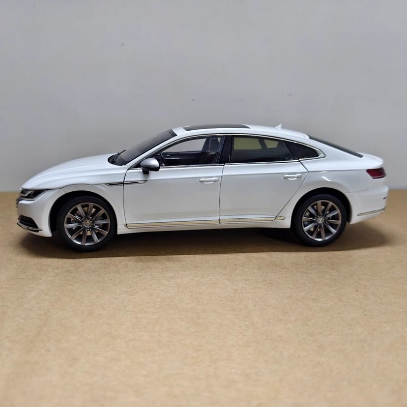 FAW-Volkswagen CC 2018 1:18 Diecast Model Car