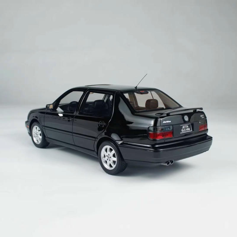 OTTO 1:18 Volkswagen Jetta GLX VR6 Resin Model