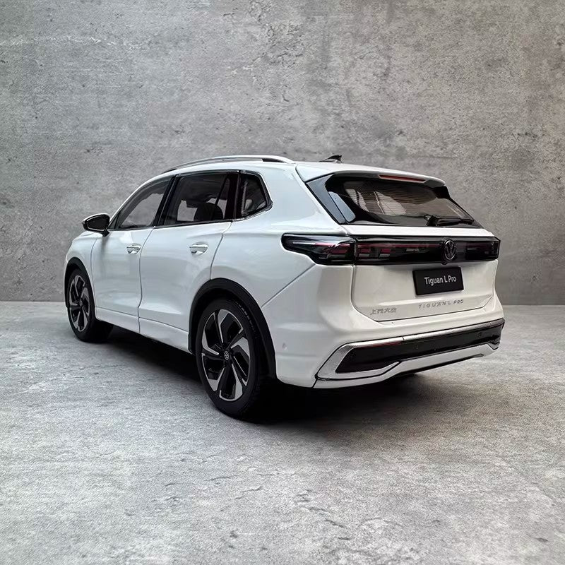 Original 1:18 Volkswagen Tiguan L Pro 2024 Diecast Model