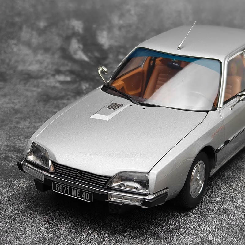 Norev 1:18 Citroën CX 2200 Pallas 1976 Diecast Model