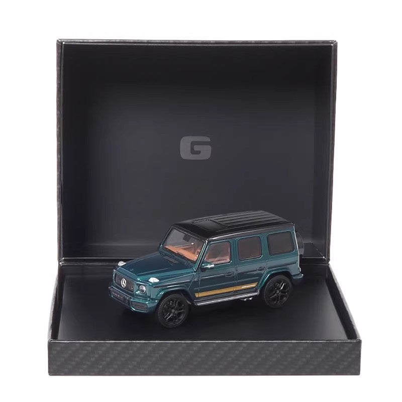 Mercedes-AMG G 63 – 1:43 Diecast Model by Almost Real (2019 White / 2021 Metallic Green – Limited to 300 Units Each)
