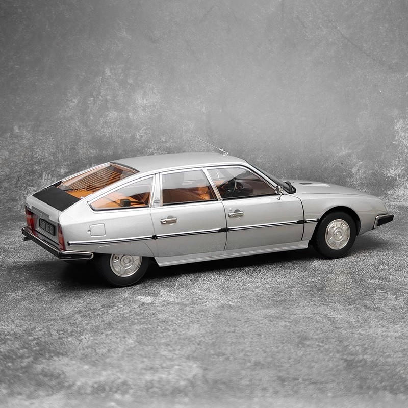 Norev 1:18 Citroën CX 2200 Pallas 1976 Diecast Model