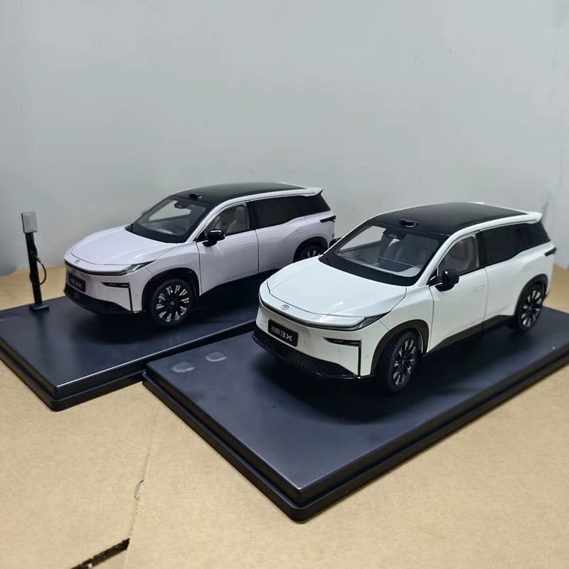 Official 1:18 GAC Toyota bZ3X Diecast Model Car – Alloy New Energy SUV Collector
