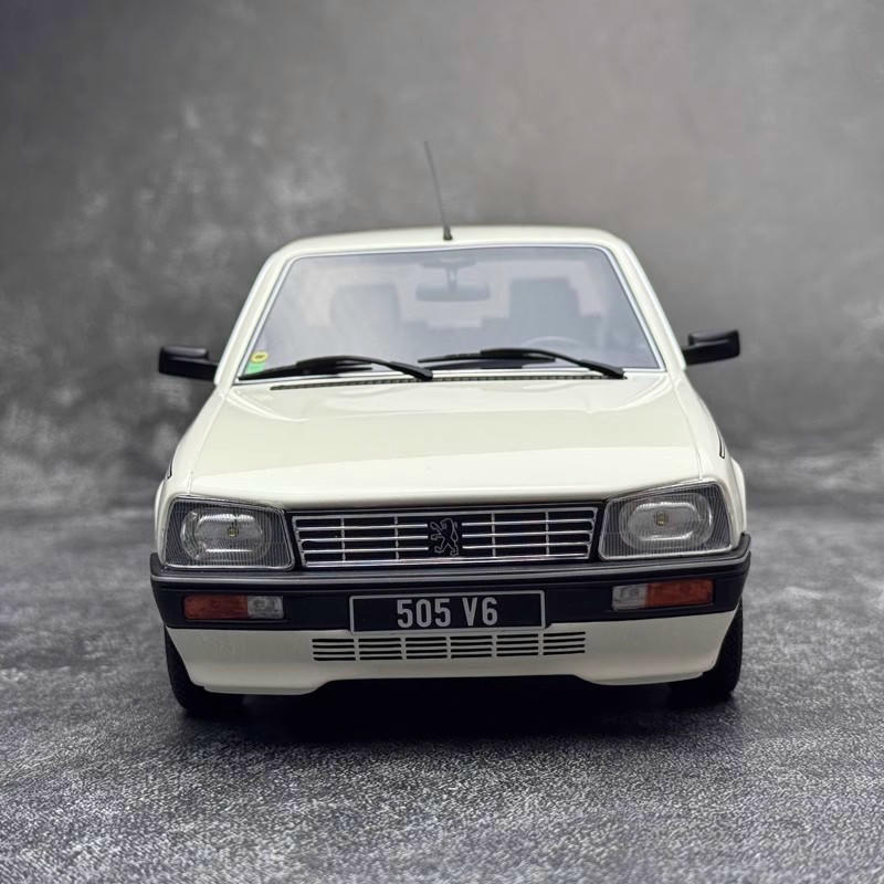 OTTO 1:18 Peugeot 505 V6 Blanc Meije 1989 Resin Model