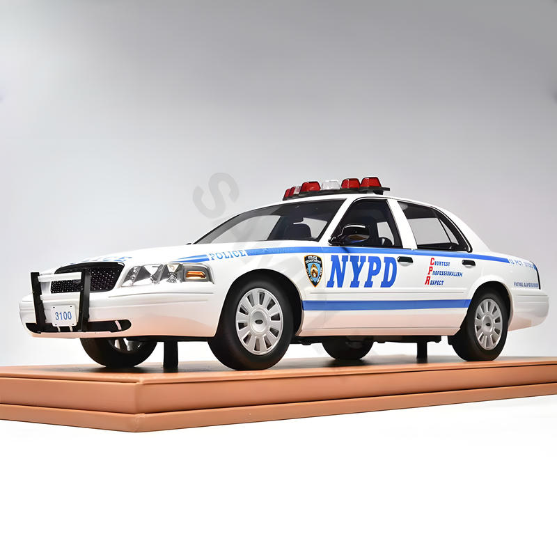 Vehicle Art 1/18 Ford Crown Victoria Resin Car Model