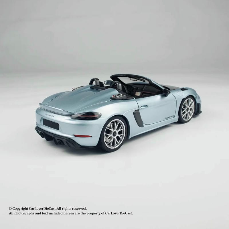 Minichamps Porsche 718 Spyder 1:18 Diecast Convertible Model