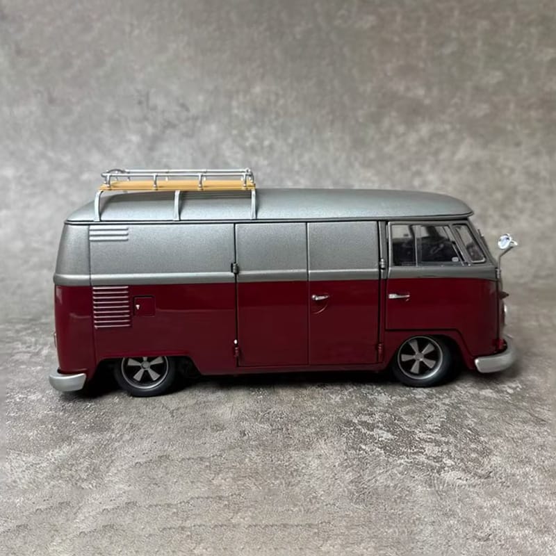 Schuco Volkswagen VW T1b Lowrider Bus 1:18 Diecast Model