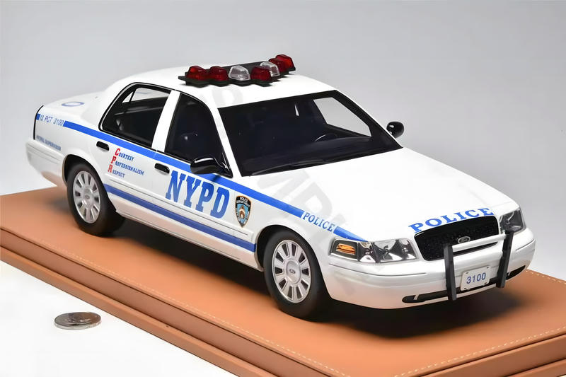 Vehicle Art 1/18 Ford Crown Victoria Resin Car Model