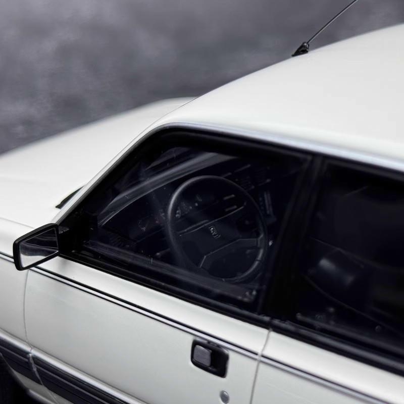 OTTO 1:18 Peugeot 505 V6 Blanc Meije 1989 Resin Model