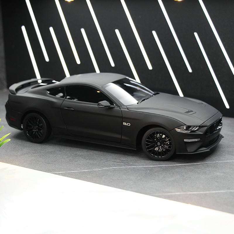 Ford Mustang 1:18 Alloy Model Car – Matte Black & Orange