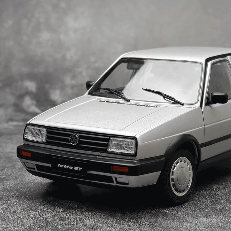 Volkswagen 1:18 Jetta GT MK2 Classic Edition Diecast Model Car