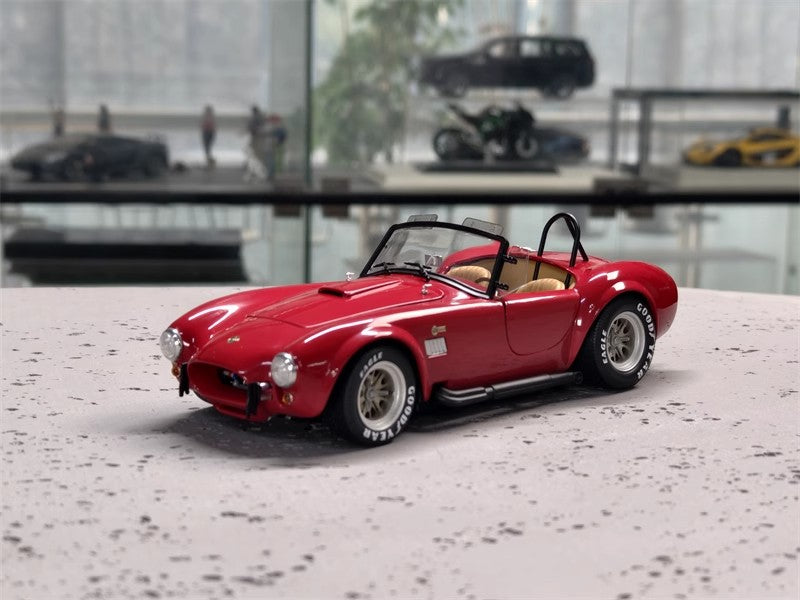 Shelby Cobra 427 S/C 1:18 Diecast Model (Classic Muscle Edition – Full Function Display)