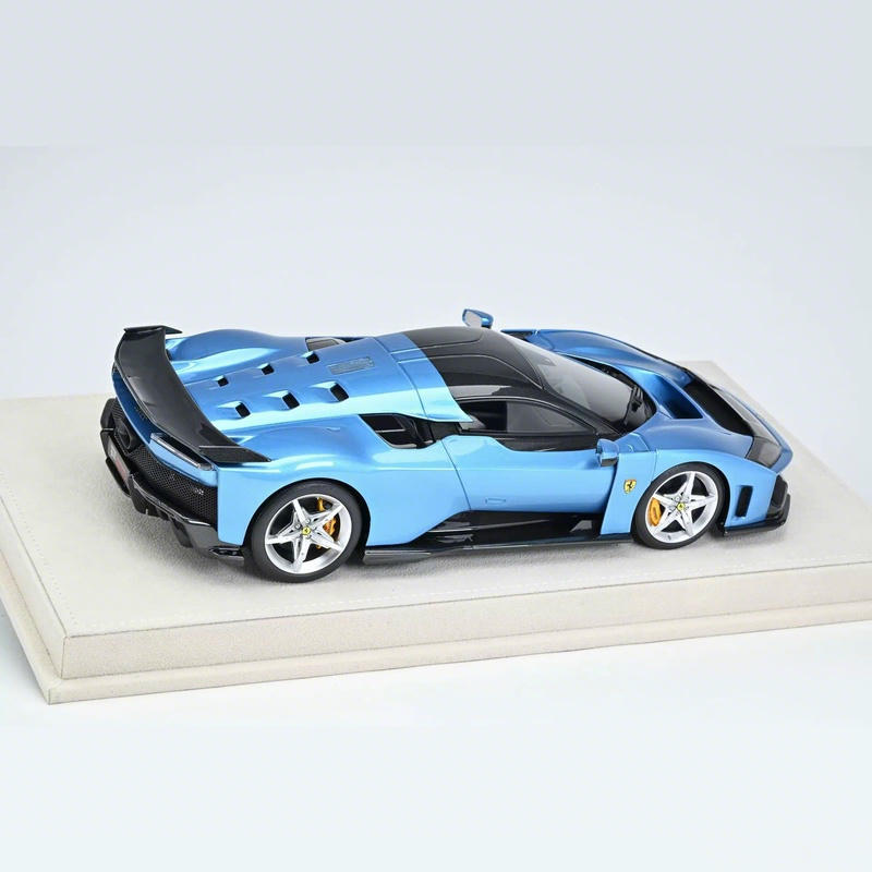 HERMES COLLECTION 1:18 Ferrari F80 Resin Model