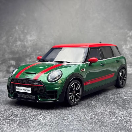 OTTO 1:18 MINI Clubman (F54) JCW 2021 – Melting Silver