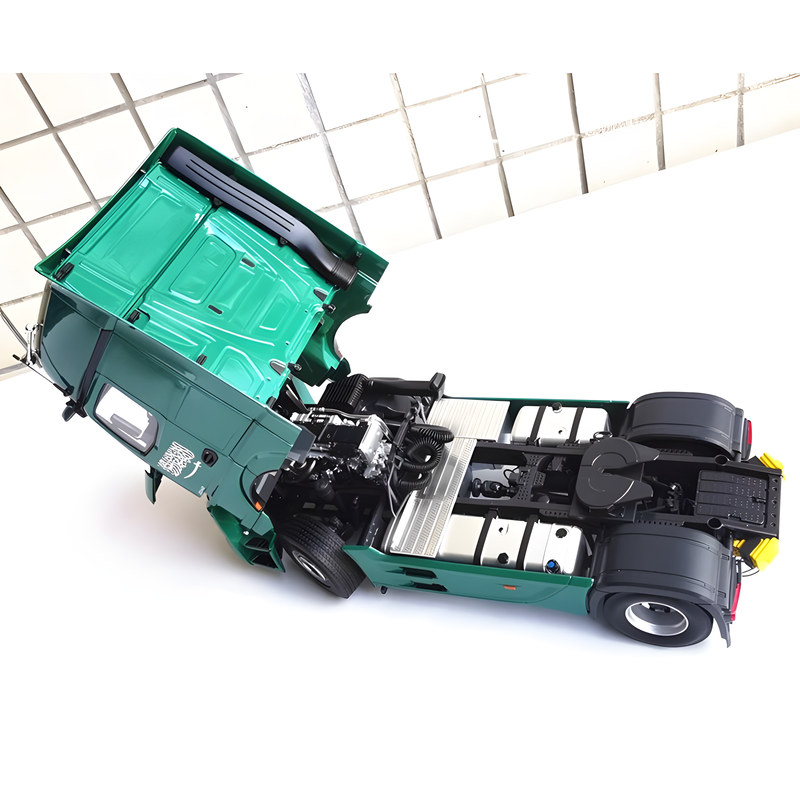 NZG 1:18 Mercedes-Benz Actros GigaSpace 4×2 Middle East Green Diecast Model