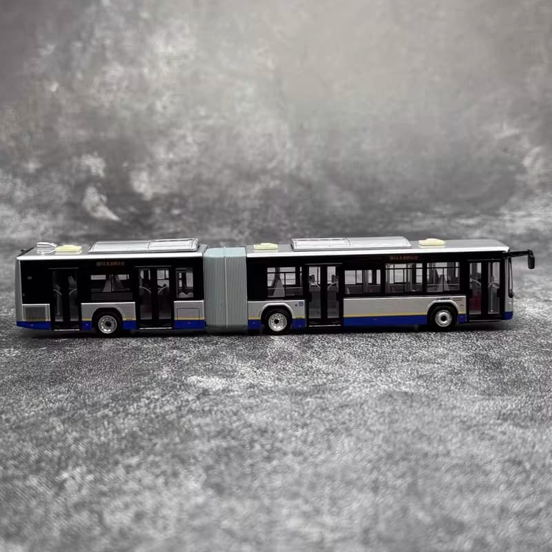 95Wenchuang 1:110 Beijing BRT4 Foton BJ6180C8CTD Bus Model