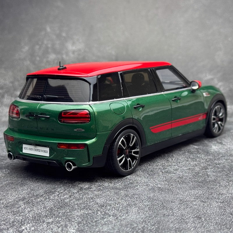 OTTO 1:18 MINI Clubman (F54) JCW 2021 – Melting Silver
