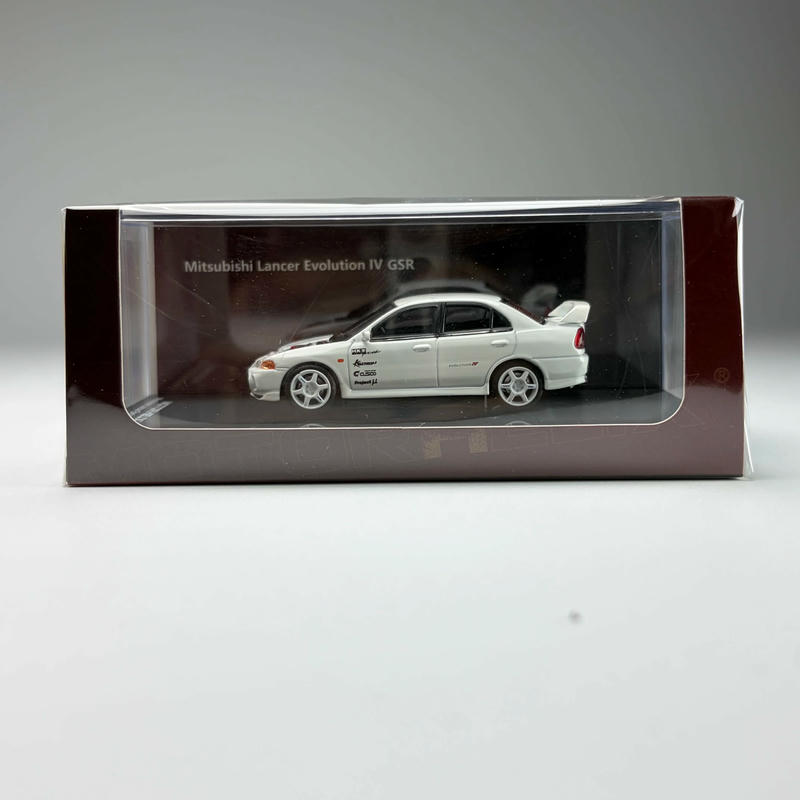 MotorHelix 1:64 Mitsubishi Lancer Evolution IV GSR Diecast Model
