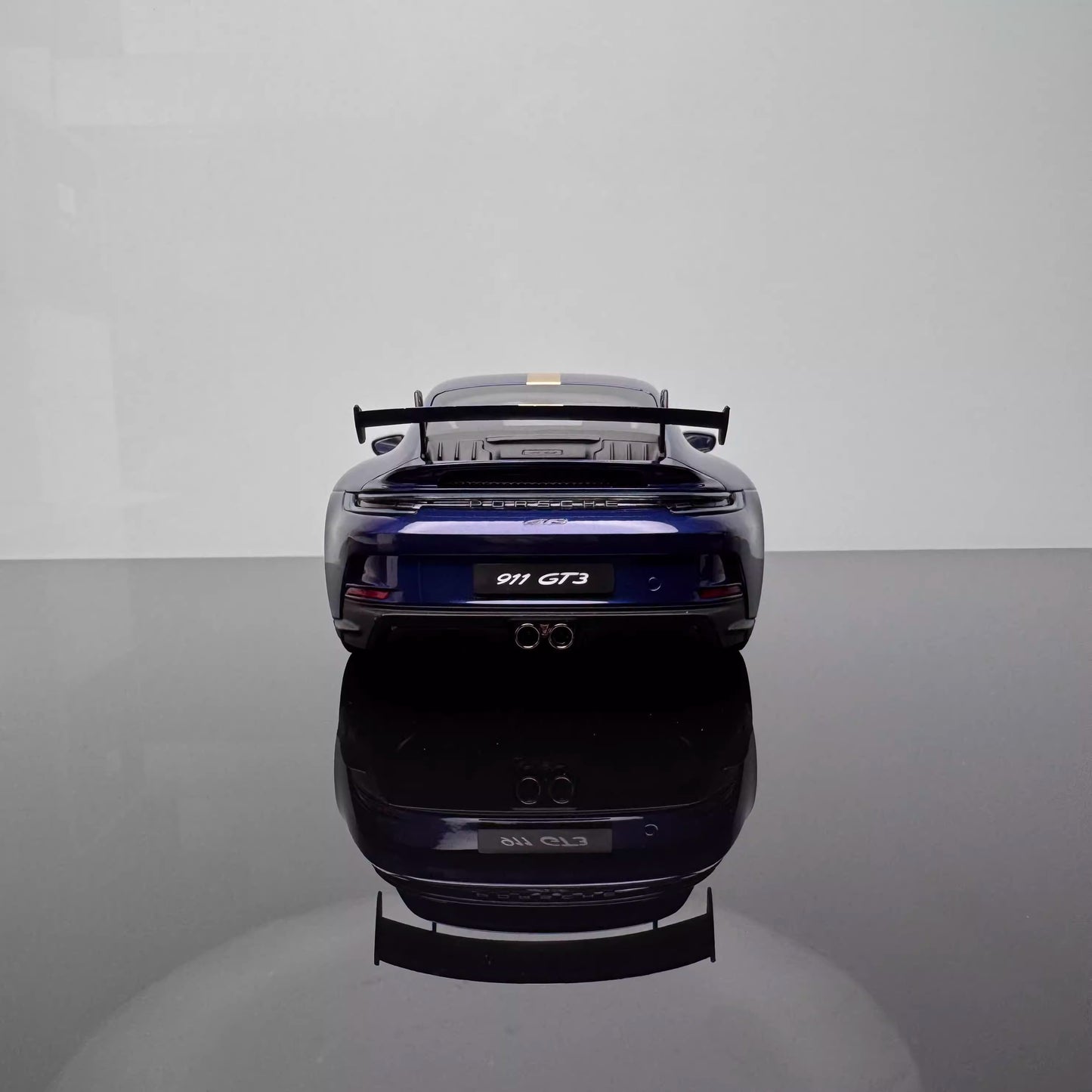 Norev Porsche 911 (992) GT3 2021 1:18 Diecast Model Car
