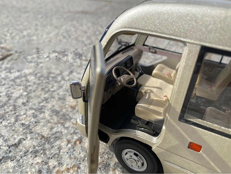 Original 1:24 Toyota Coaster Diecast Bus