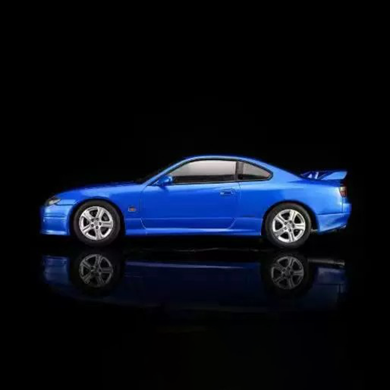 MOTORHELIX 1:18 Nissan Silvia S15 Spec-R Aero 1999 Diecast Model-JDM