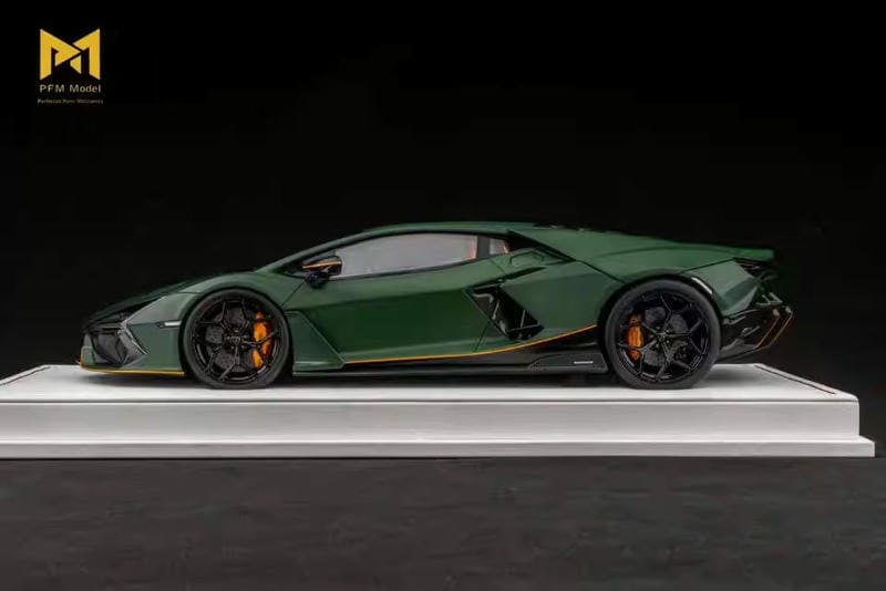 Perfected Form Mechanics 1:18 Lamborghini Revuelto Resin Model Car