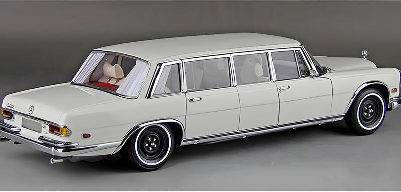 CMC 1/18 Mercedes-Benz Pullman W100 Diecast Car