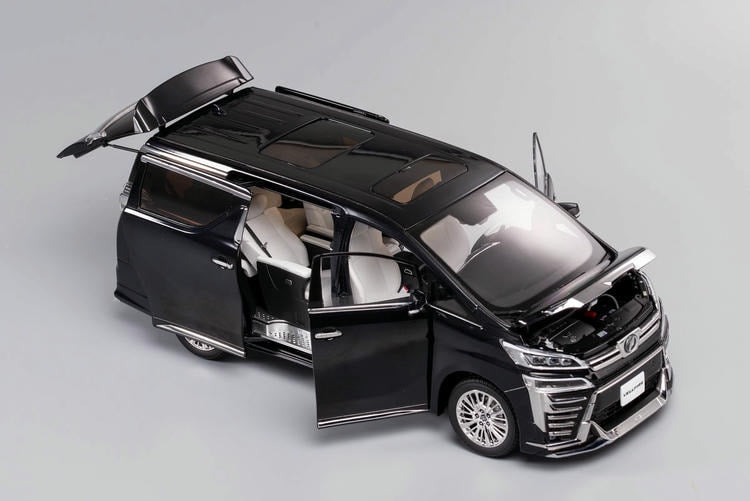 KengFai 1:18 Toyota Vellfire Alloy Diecast Model Car â MPV Collectible Diecast car