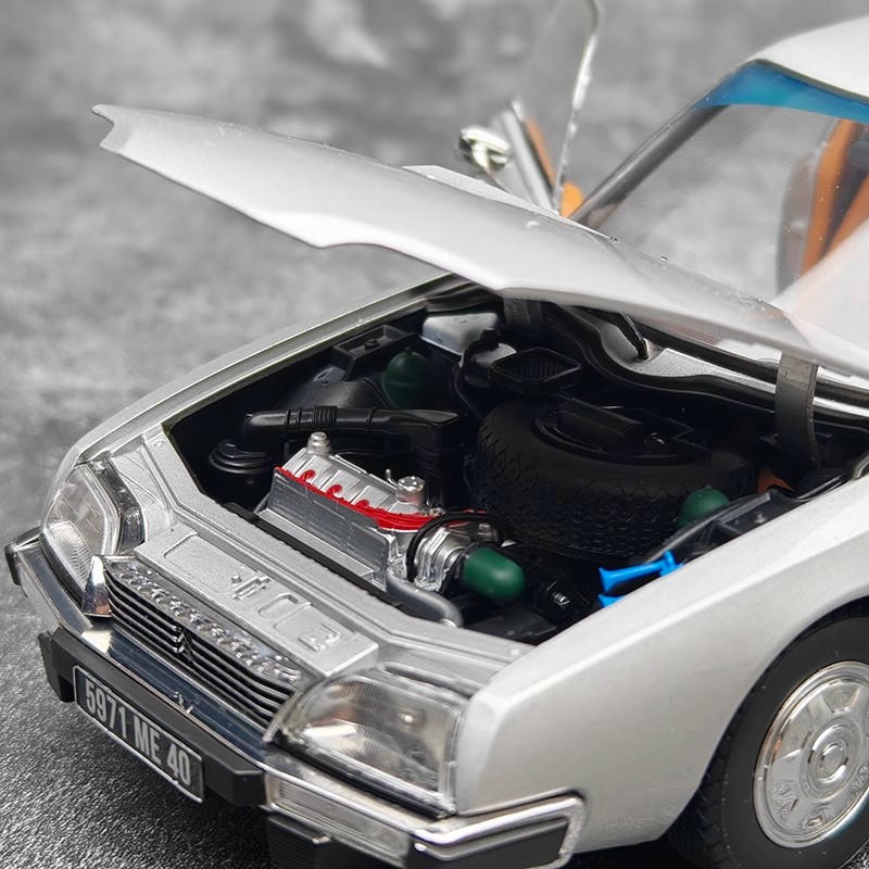 Norev 1:18 Citroën CX 2200 Pallas 1976 Diecast Model