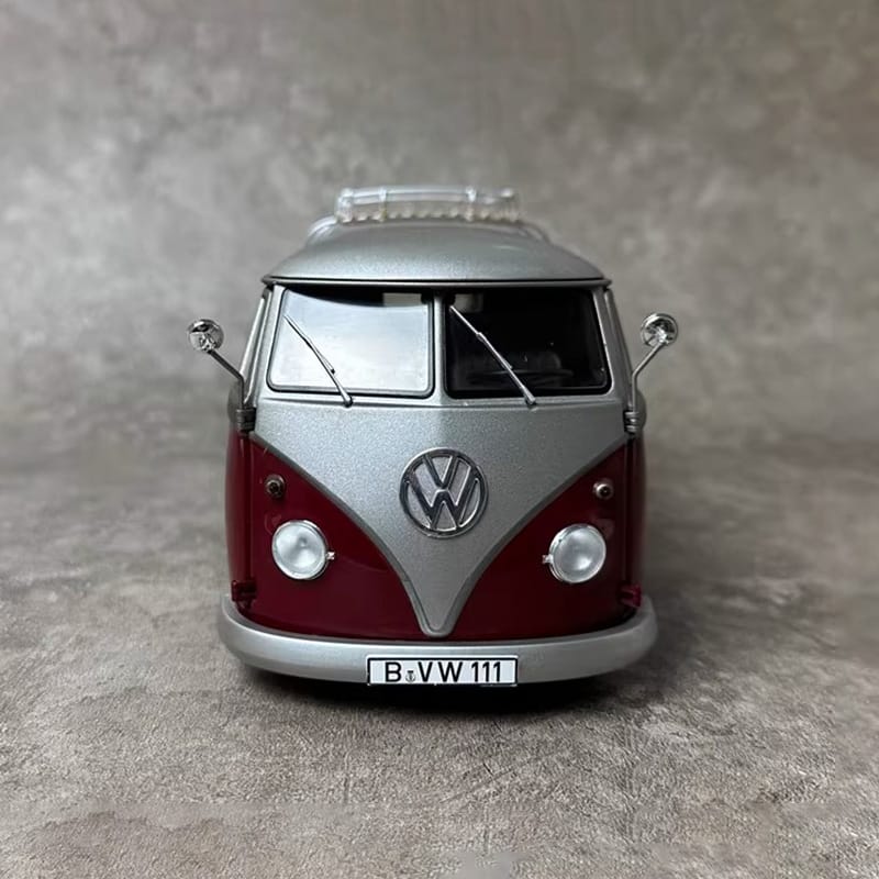Schuco Volkswagen VW T1b Lowrider Bus 1:18 Diecast Model