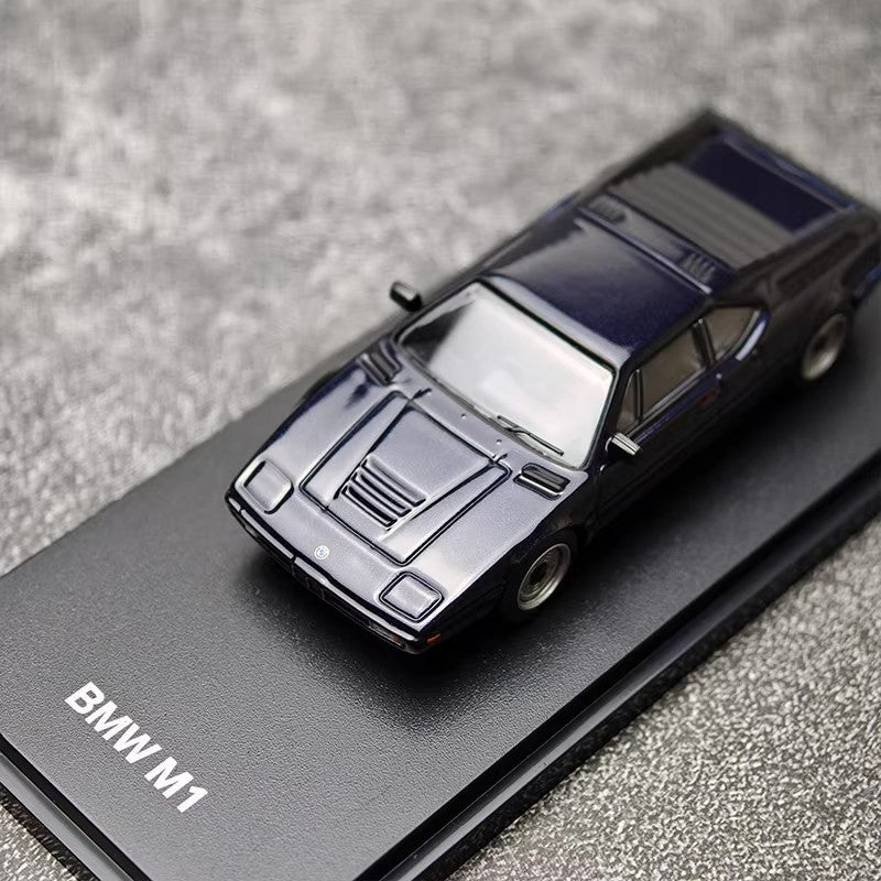 AR BOX BMW M1 / 3.0 CSL 1:64 Alloy Diecast Model Car