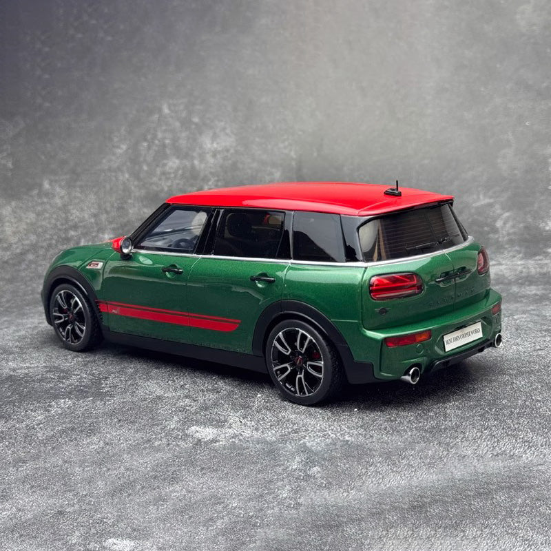 OTTO 1:18 MINI Clubman (F54) JCW 2021 – Melting Silver