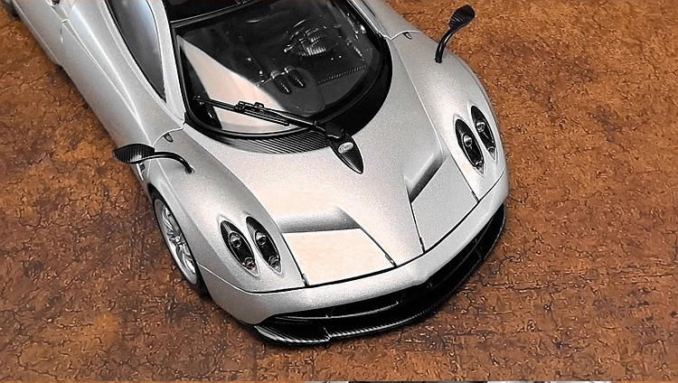 AUTOart Pagani Huayra 1:18 Diecast Car