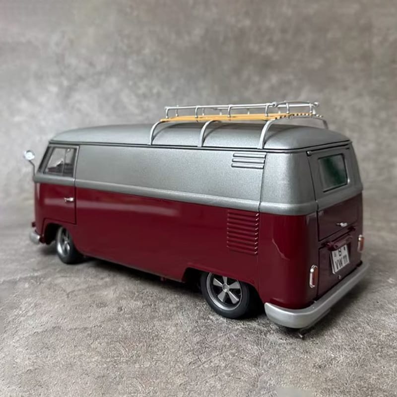 Schuco Volkswagen VW T1b Lowrider Bus 1:18 Diecast Model