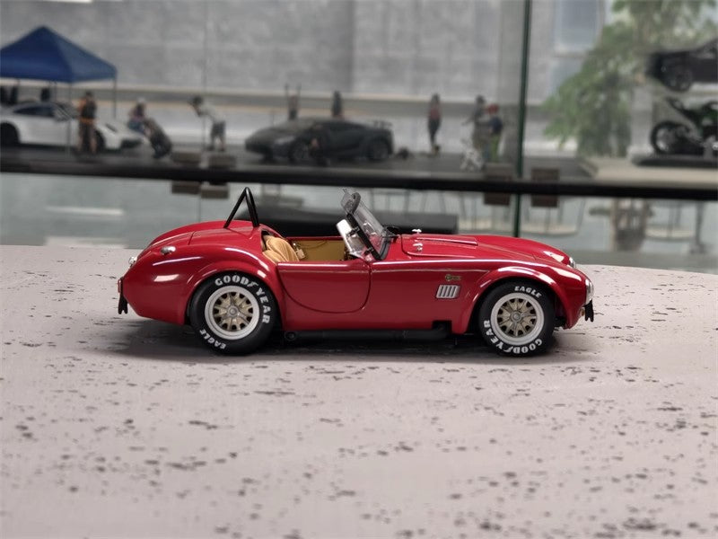 Shelby Cobra 427 S/C 1:18 Diecast Model (Classic Muscle Edition – Full Function Display)