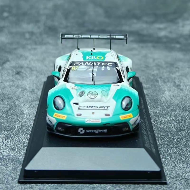KILOworks 1:43 Porsche 911 GT3R Force Racing