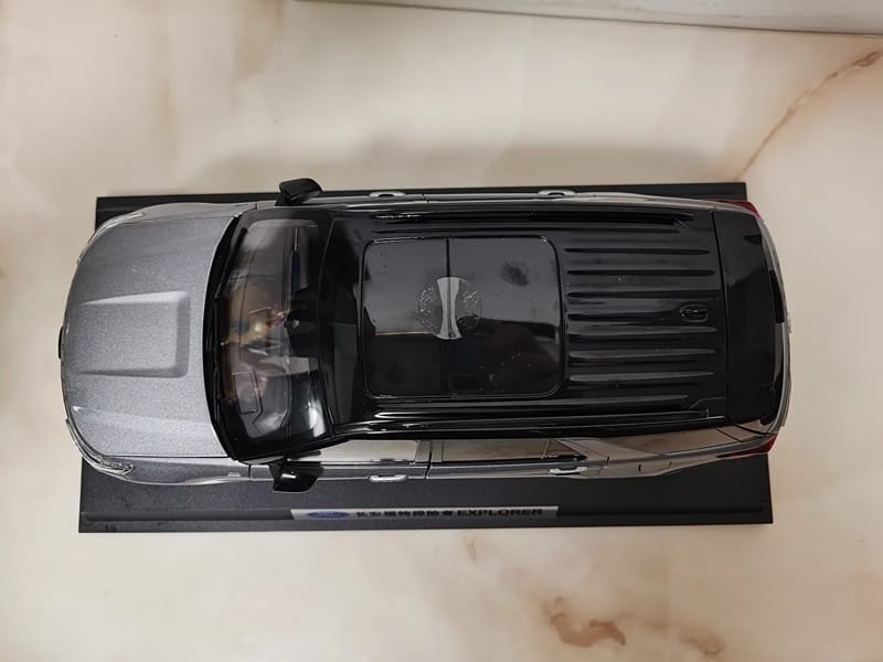 Changan Ford Explorer 2023 1:18 Alloy Die-Cast Model (Gray – Full Function Display Edition)