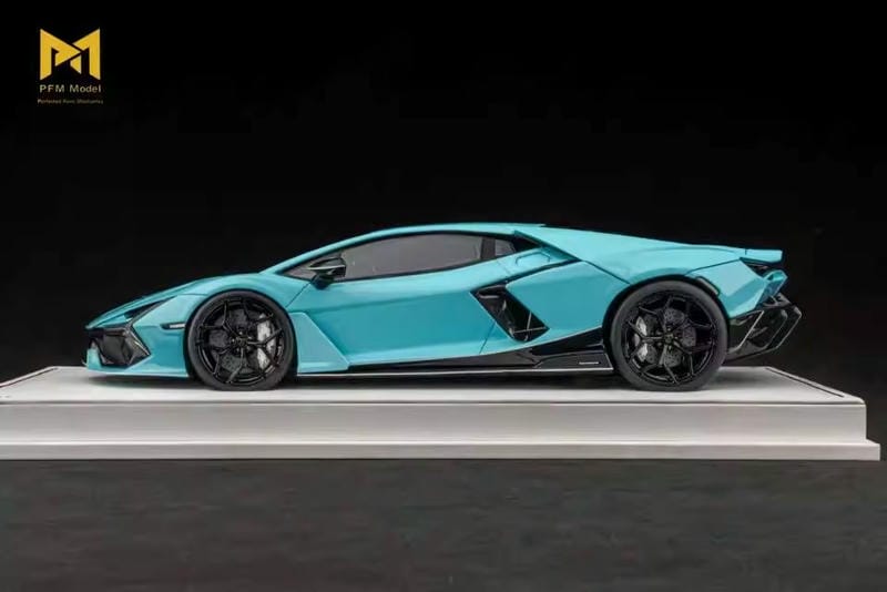 Perfected Form Mechanics 1:18 Lamborghini Revuelto Resin Model Car