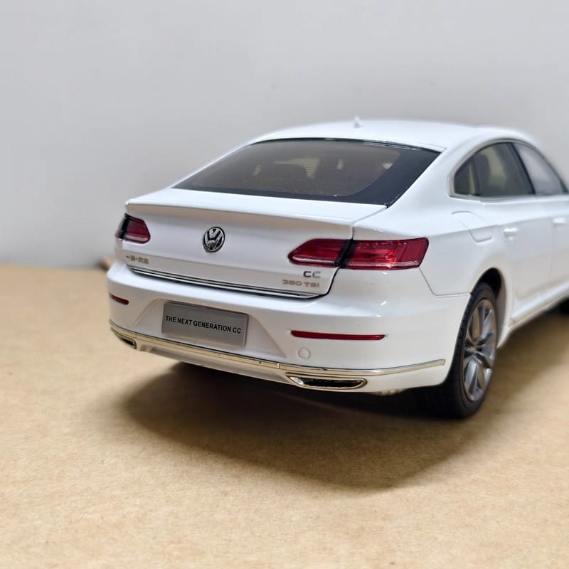FAW-Volkswagen CC 2018 1:18 Diecast Model Car